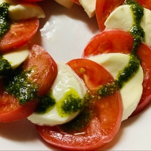 生モッツァレラとトマトの1品料理